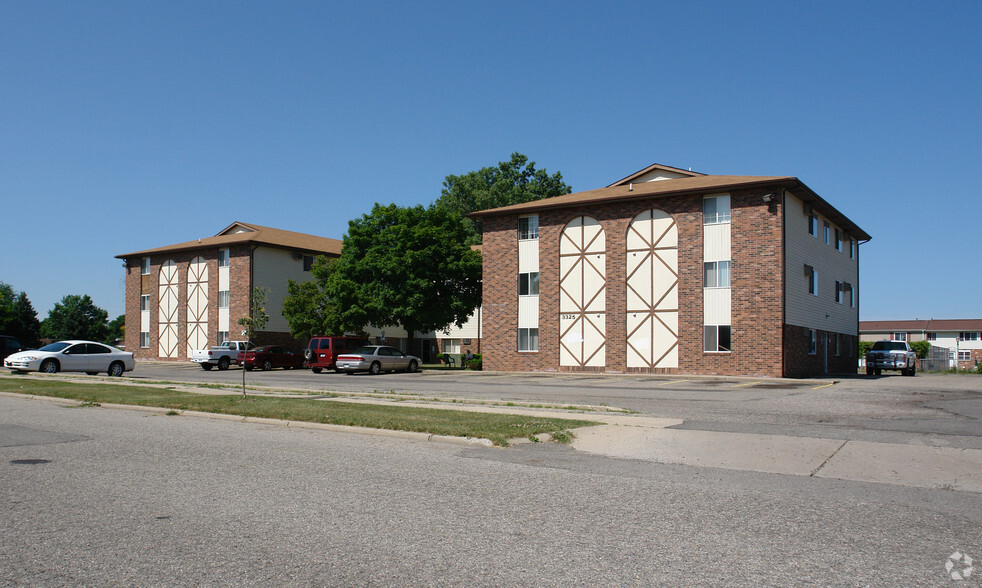 Primary Photo - Bardaville Apartments