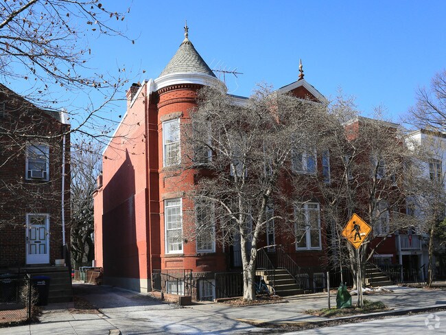 Primary Photo - 1332 22nd St NW