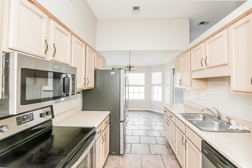 Building Photo - 7234 Fox Creek Dr