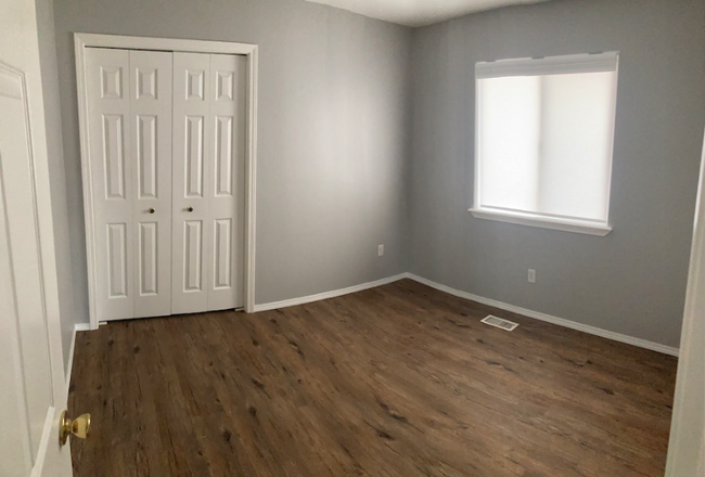 Building Photo - 11031 W Red Maple Dr