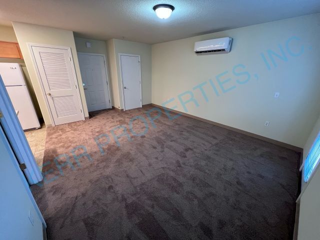 Building Photo - FREE RENT! Cozy 1-Bed Oasis in Portland's ...