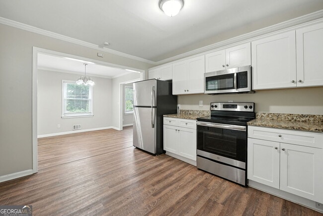 Building Photo - 2493 Miriam Ln