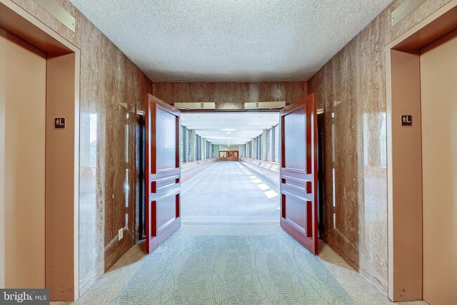 Building Photo - 5505 Seminary Rd