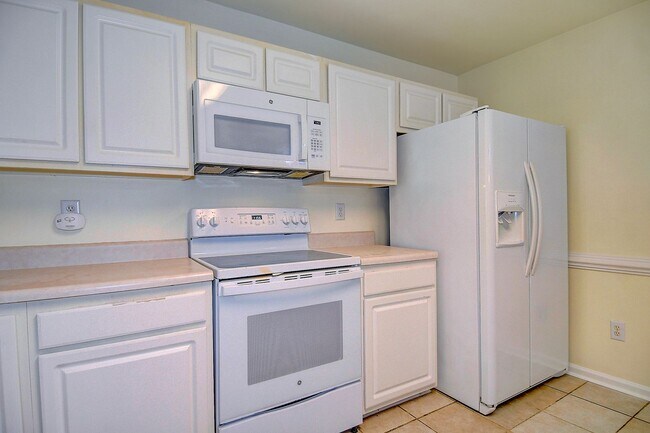 Building Photo - FOR RENT - Chesapeake in Bryant Farms / De...