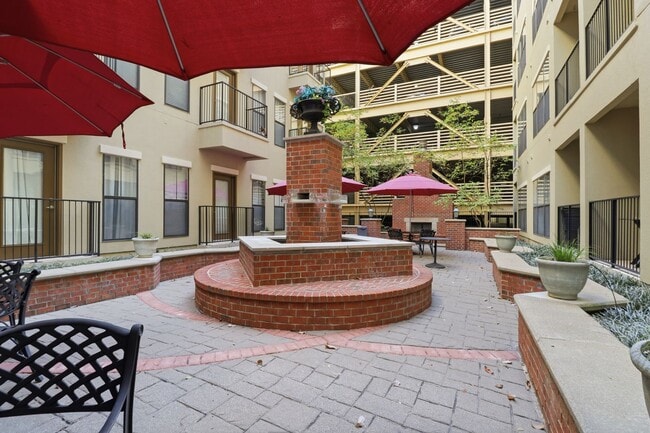 Building Photo - Bristol On Broadway Nashville