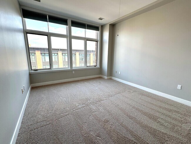 Building Photo - 7220 W Bonfils Pl