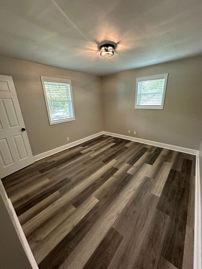 Building Photo - FOR LEASE - single family home in Hermitage, TN!