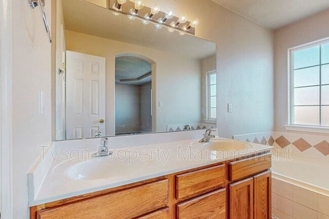 Building Photo - 9224 Ashfall Pl NW