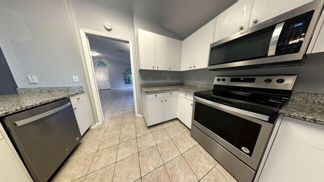 Building Photo - 4768 Ridgemoor Cir