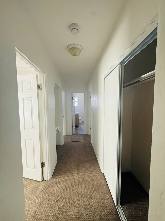 Building Photo - 818 Shenandoah St