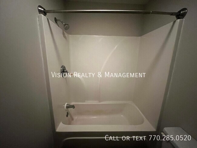 Building Photo - 7323 Post Rd