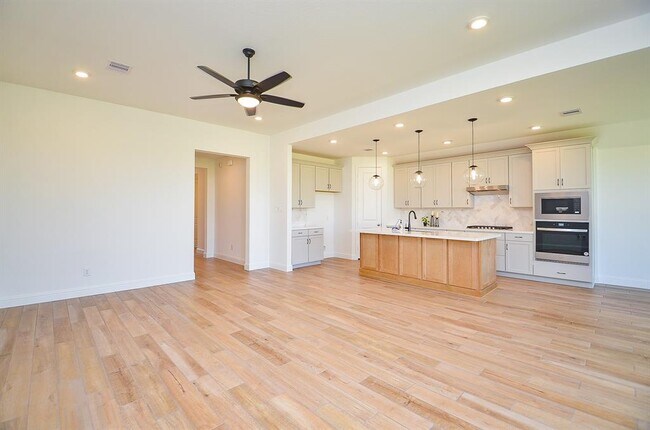 Building Photo - 7010 Glennwick Grv Ln