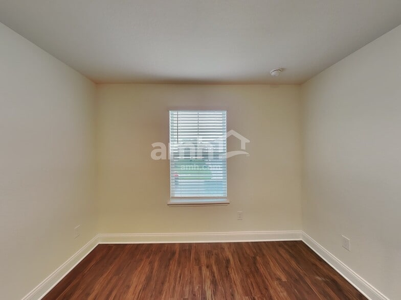 Building Photo - 2521 Sunrise Lndg Lp