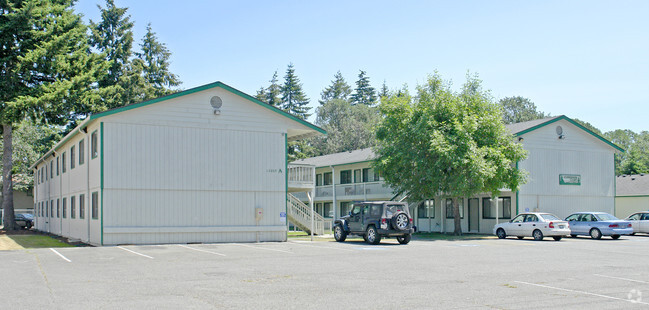 Primary Photo - Evergreen Court Apartments