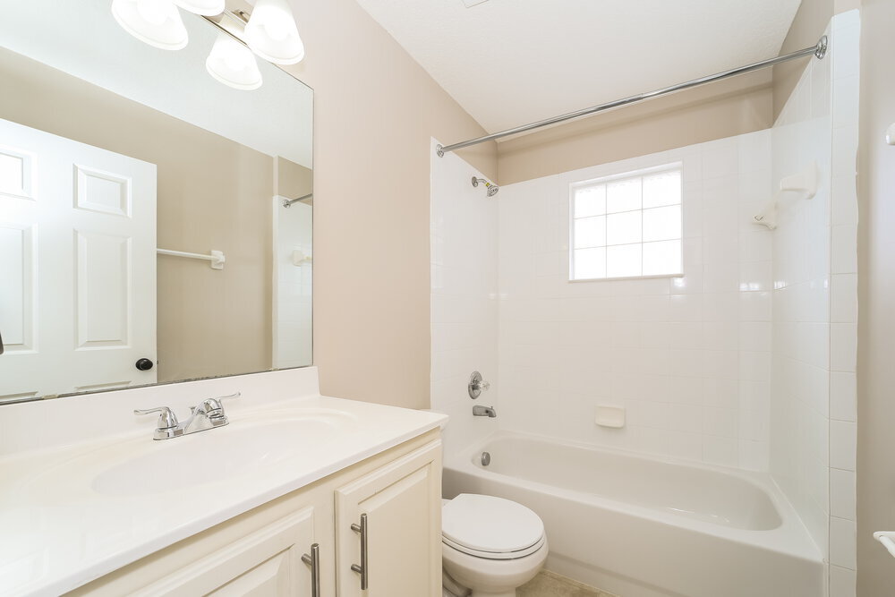 Building Photo - 375 Summercove Cir