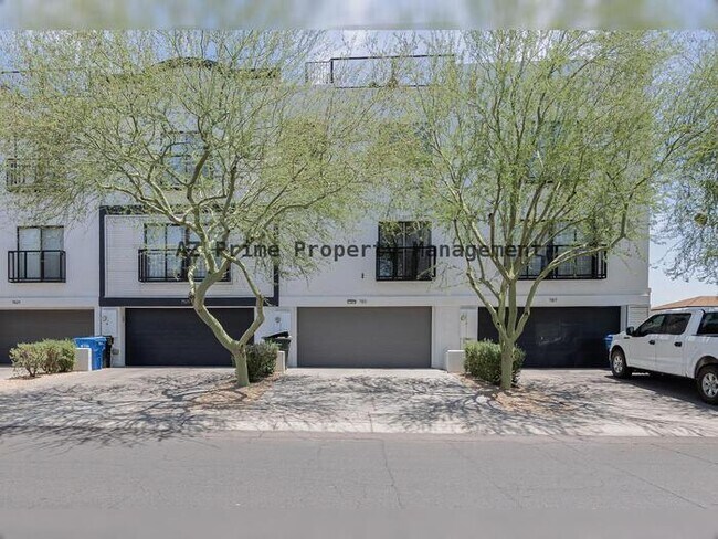 Building Photo - 7821 N 21st Ave