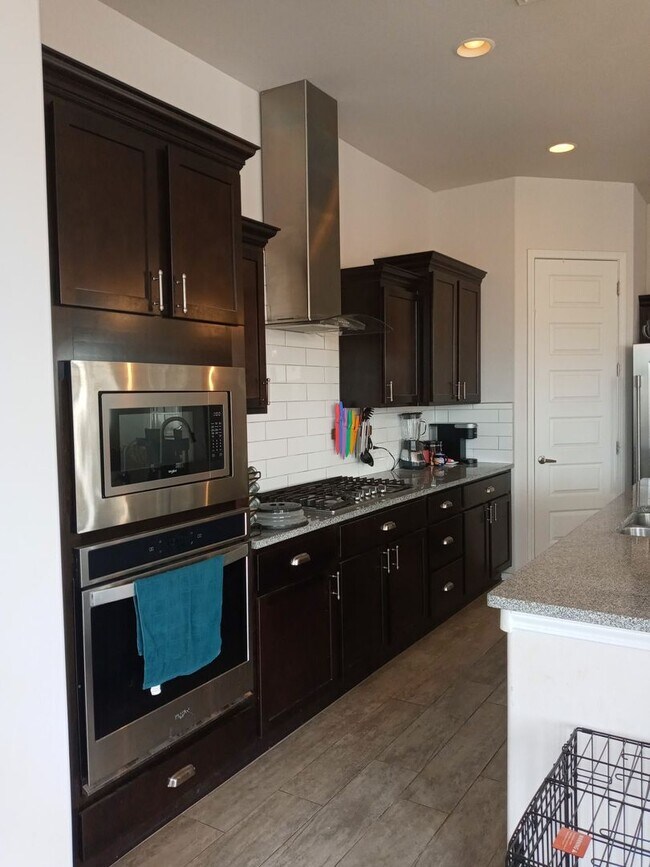 Building Photo - FOUR BEDROOM-SINGLE STORY-RIO RANCHO