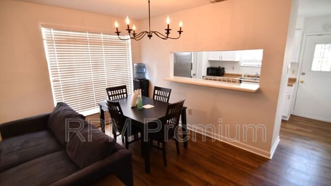 Building Photo - 1795 Boulevard De Province Blvd