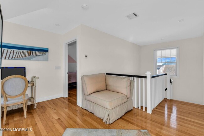 Building Photo - 550 Whiting Ave