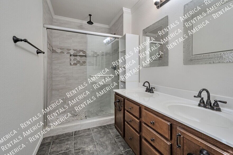 Building Photo - 757 E Cowboy Cove Trail