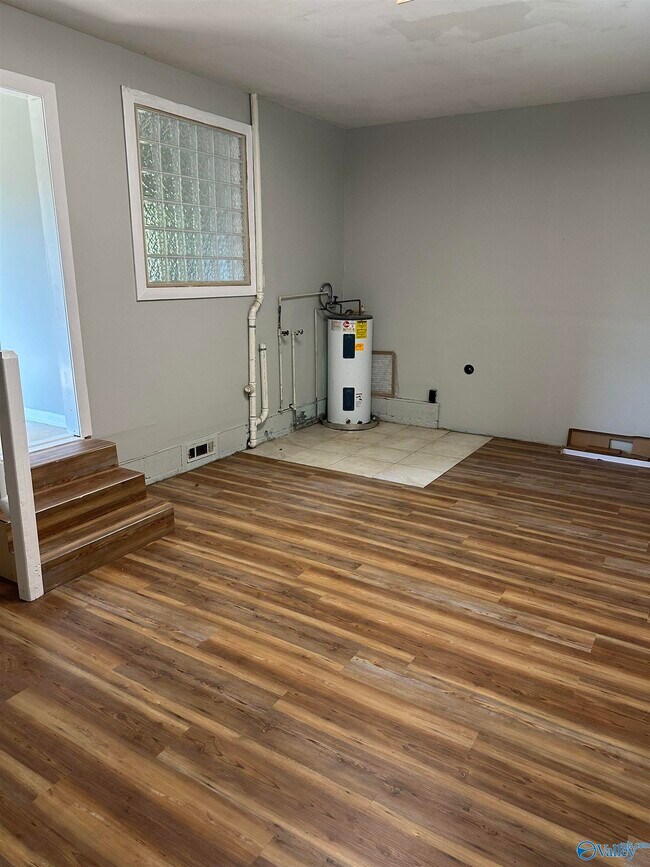 Building Photo - 2113 Norris Rd NW