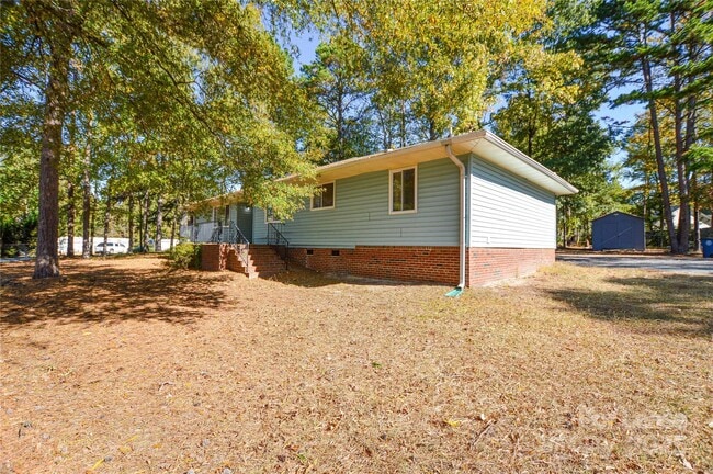 Building Photo - 2511 Woodstar Rd