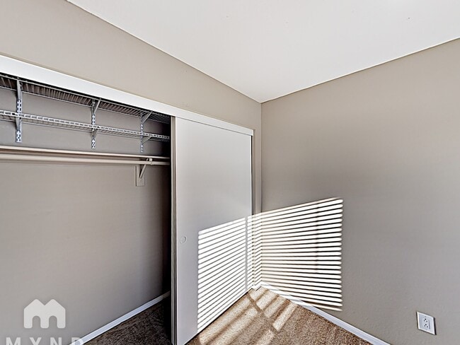 Building Photo - 107 Mangano Cir