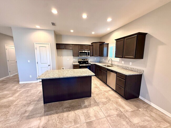 Building Photo - Beautiful 2023 Build | 3 Bed, 2 Bath | Solar + Premium Upgrades | Landscaping Included