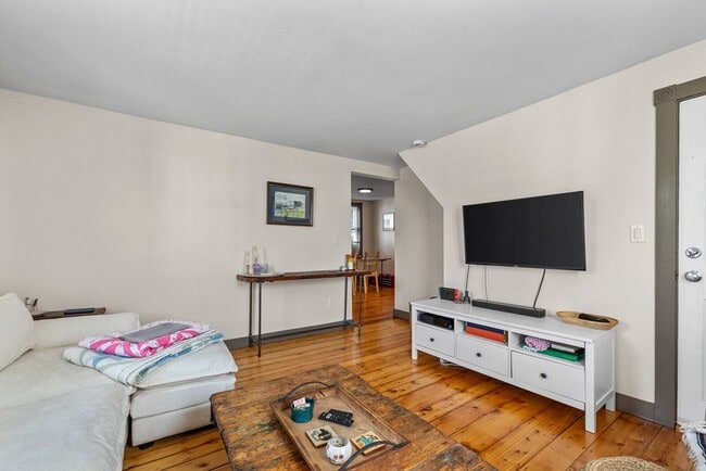 Building Photo - 9 Hodges Ct