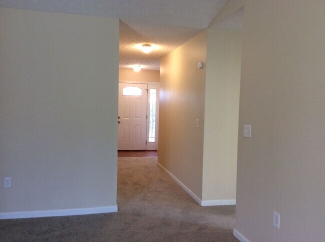 Building Photo - Single Family Home in Desirable Brices Crossing