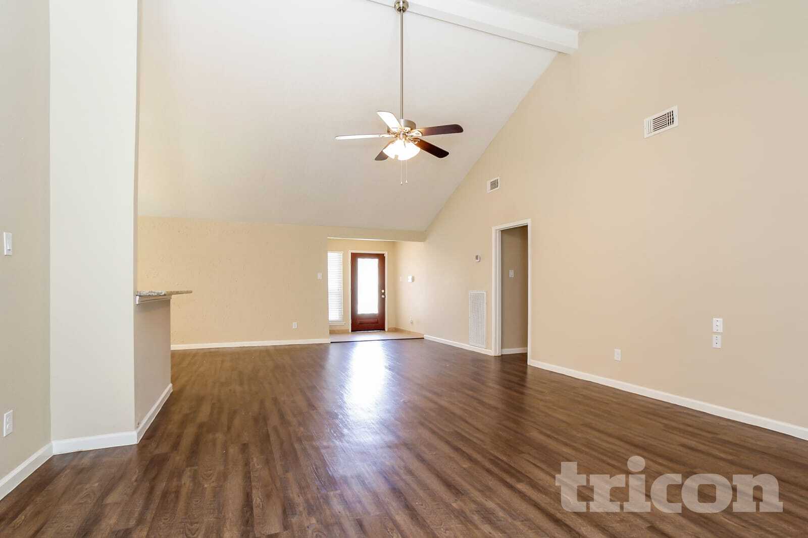 Building Photo - 7318 Foxway Ln