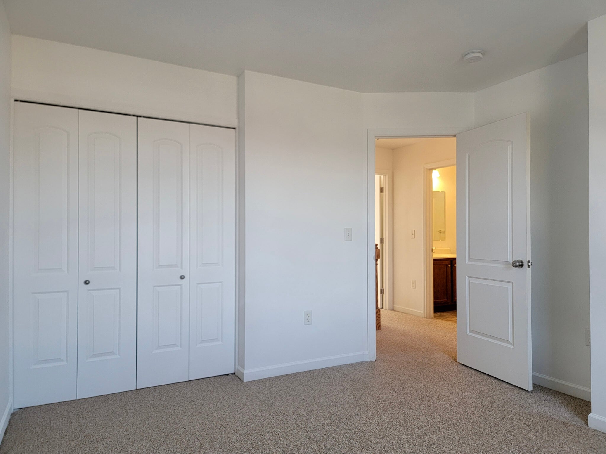 Building Photo - 749 Winding Ln