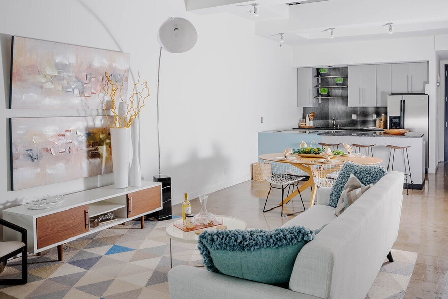 Mosaic Dallas - 300 N Akard St Dallas TX 75201 | Apartment Finder