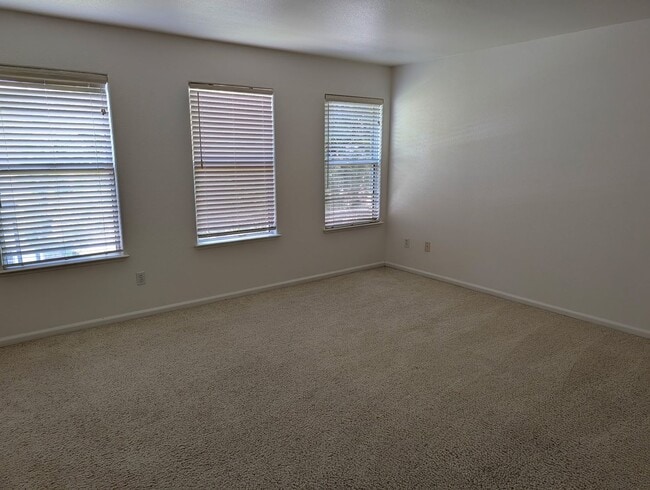 Building Photo - 505 Diamond Creek Ct