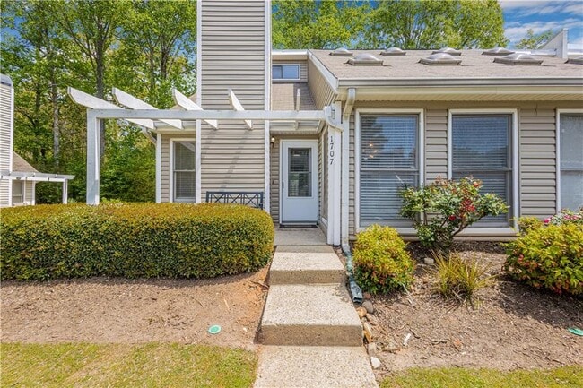 Building Photo - 1707 Cotton Patch Ln