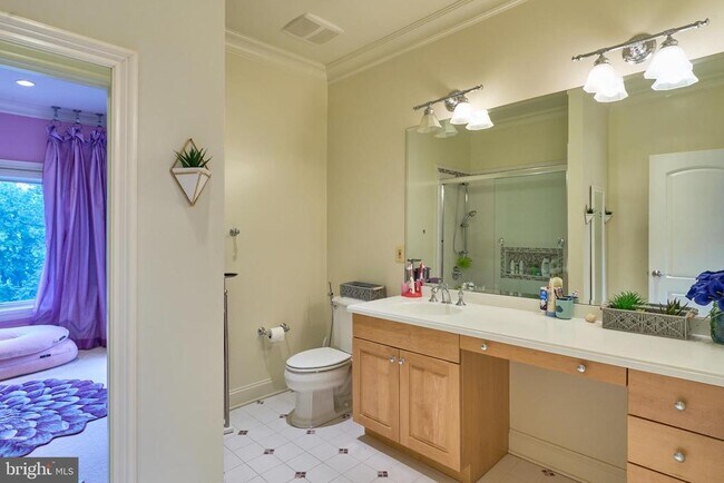 Building Photo - 7841 Montvale Way