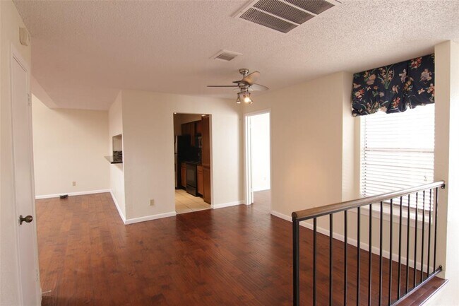 Building Photo - 2277 S Kirkwood Rd