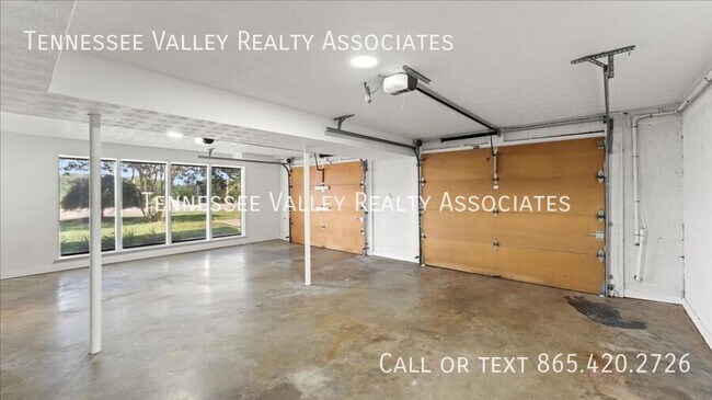 Building Photo - 813 N Cedar Bluff Rd