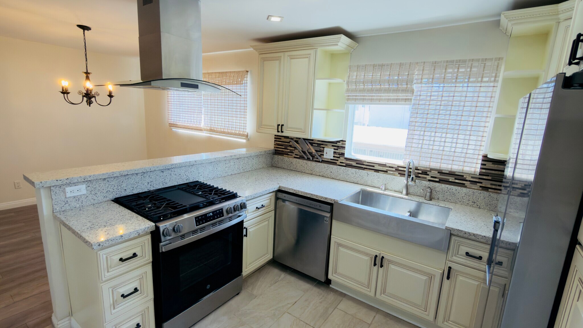 Building Photo - 18550 Hatteras St