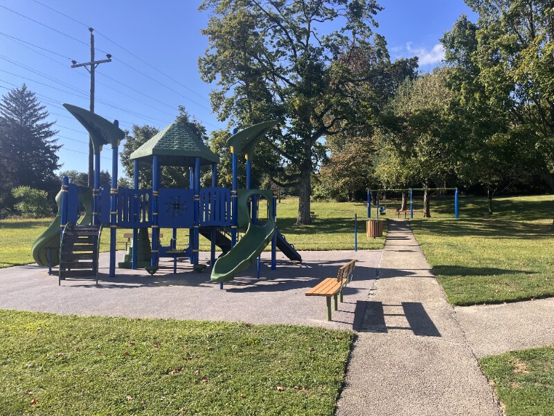 Building Photo - 176 Walnut St