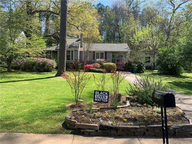 Primary Photo - 1148 Forrest Blvd