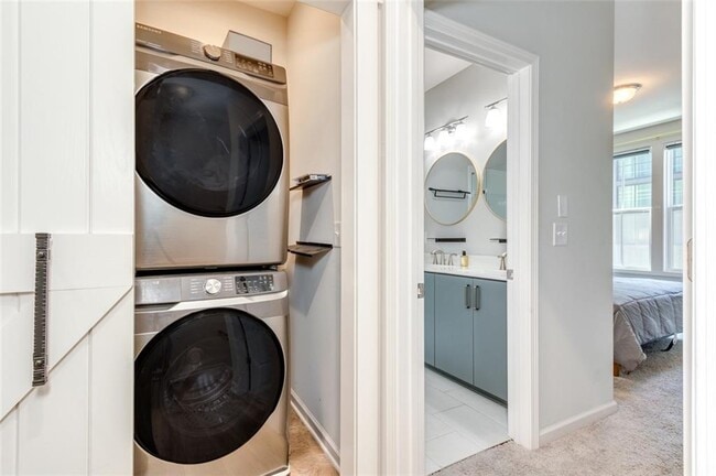 Building Photo - 912 Brees Ct