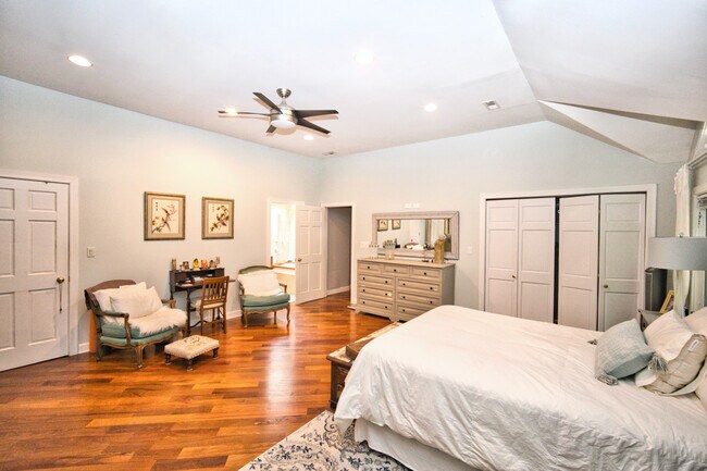 Building Photo - 565 Juneberry Rd