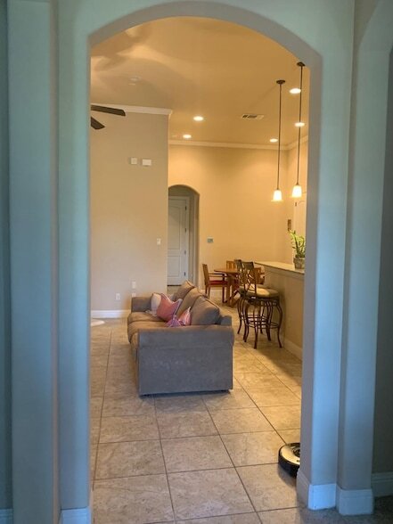 Building Photo - 686 Pendle Forest Dr