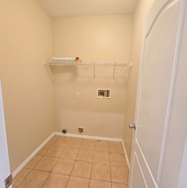 Building Photo - Save on Rent - Half Off Rent if move By No...