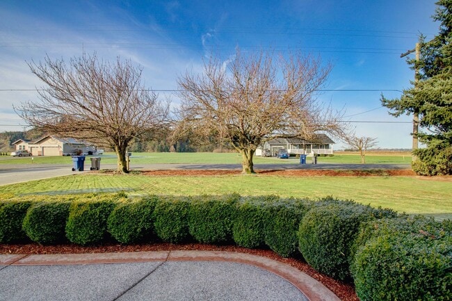 Building Photo - 3 Bedroom, 2.5 Home. Available NOW!!!!