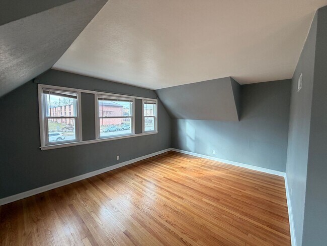 Building Photo - 5824 N Teutonia Ave