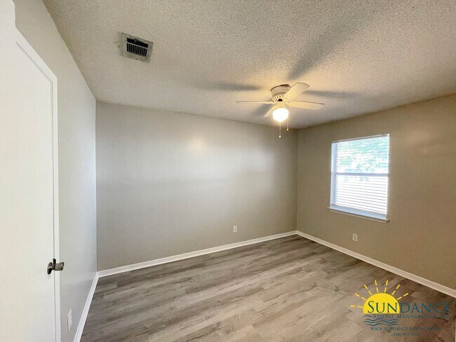 Building Photo - Great 2 bedroom in Fort Walton Beach!