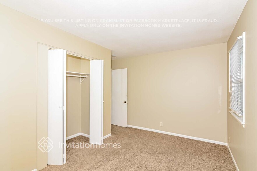 Building Photo - 816 81st Ave N