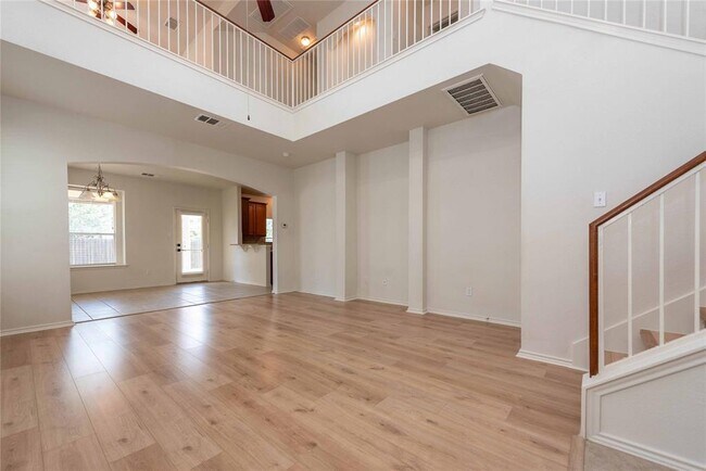 Building Photo - 10502 Wylie Dr